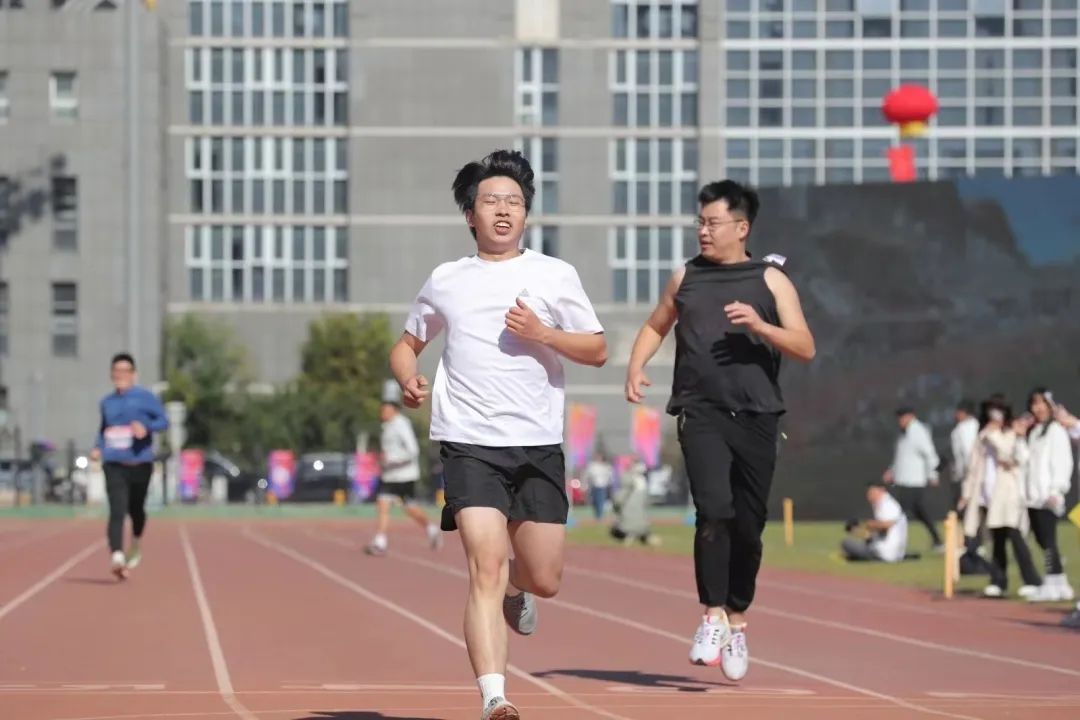 超燃超熱血!社科賽斯考研代表隊參加2023海淀街道首屆“同心杯”地區(qū)運動會!